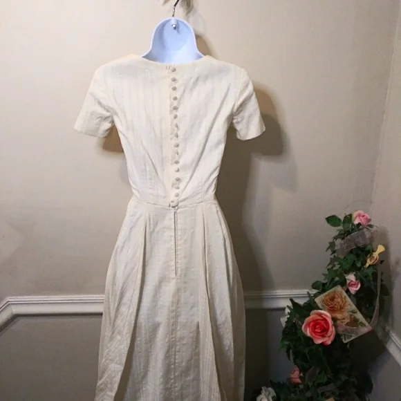 Vintage 50's Handmade Bow Trimmed Embroidered Stripe Ivory Brocade Wedding Dress - Picture 5 of 13